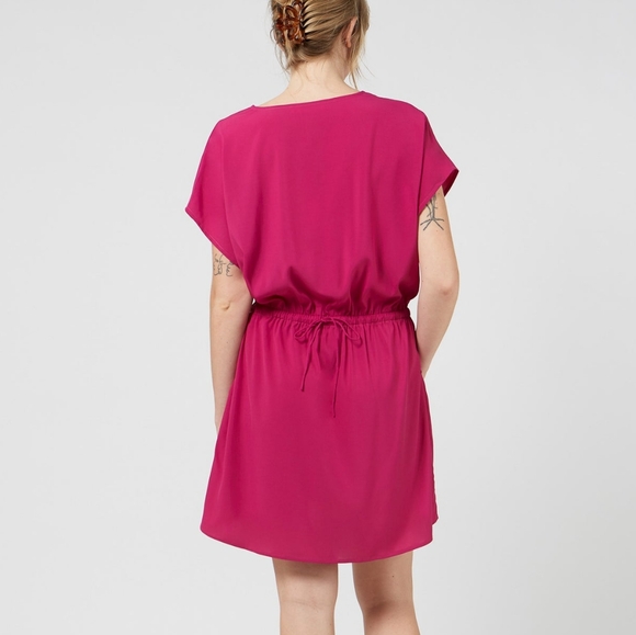 FIG pink Diani travel dress, dolman short sleeve, above the knee, size XS, NWT - Picture 3 of 12